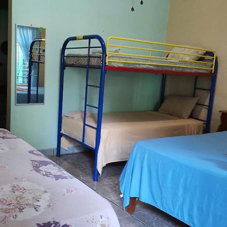 Cabinas Mitchaelle'S Puerto Viejo de Talamanca Εξωτερικό φωτογραφία
