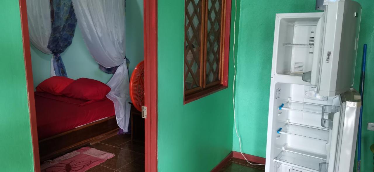 Cabinas Mitchaelle'S Puerto Viejo de Talamanca Εξωτερικό φωτογραφία