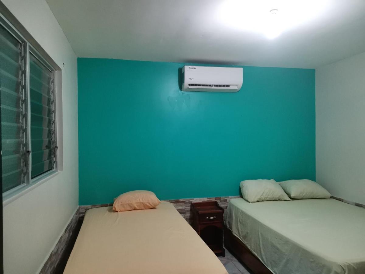 Cabinas Mitchaelle'S Puerto Viejo de Talamanca Εξωτερικό φωτογραφία